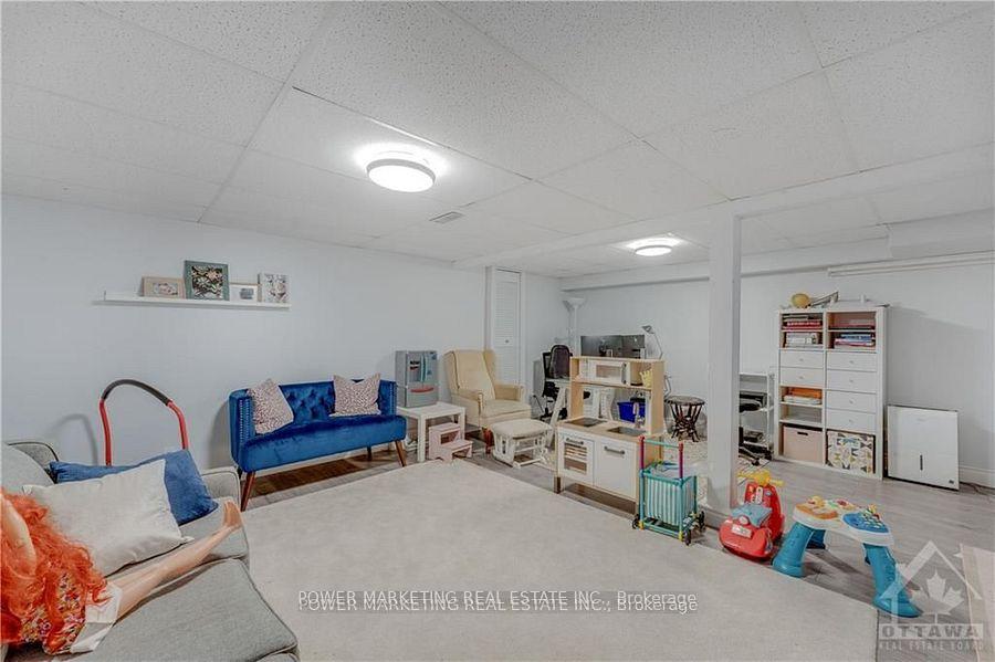 Photo 19 of 29 Courtney Road, Ottawa, Kanata - Glencairn/Hazeldean — HOMEH