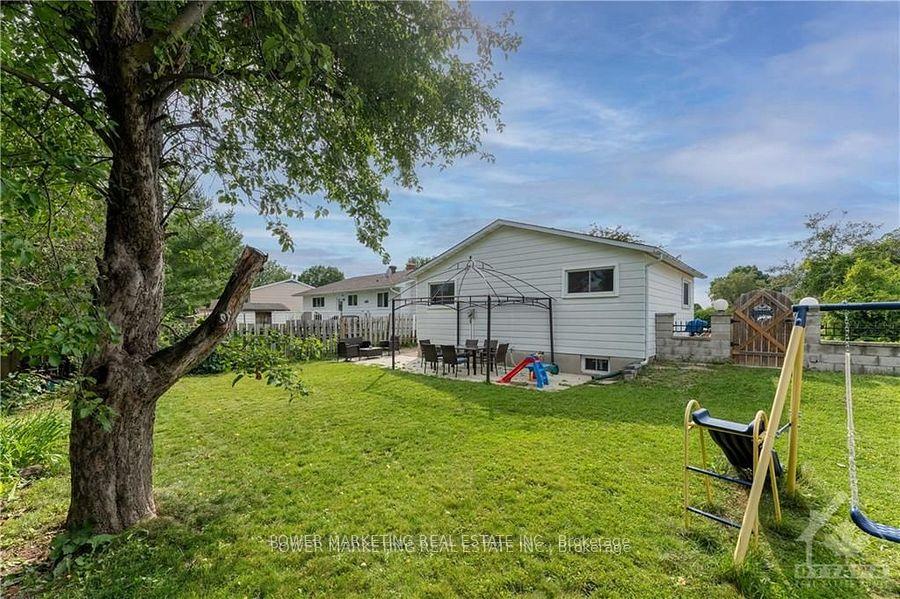 Photo 24 of 29 Courtney Road, Ottawa, Kanata - Glencairn/Hazeldean — HOMEH
