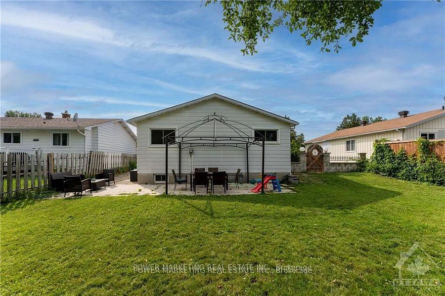 Photo 25 of 29 Courtney Road, Ottawa, Kanata - Glencairn/Hazeldean — HOMEH