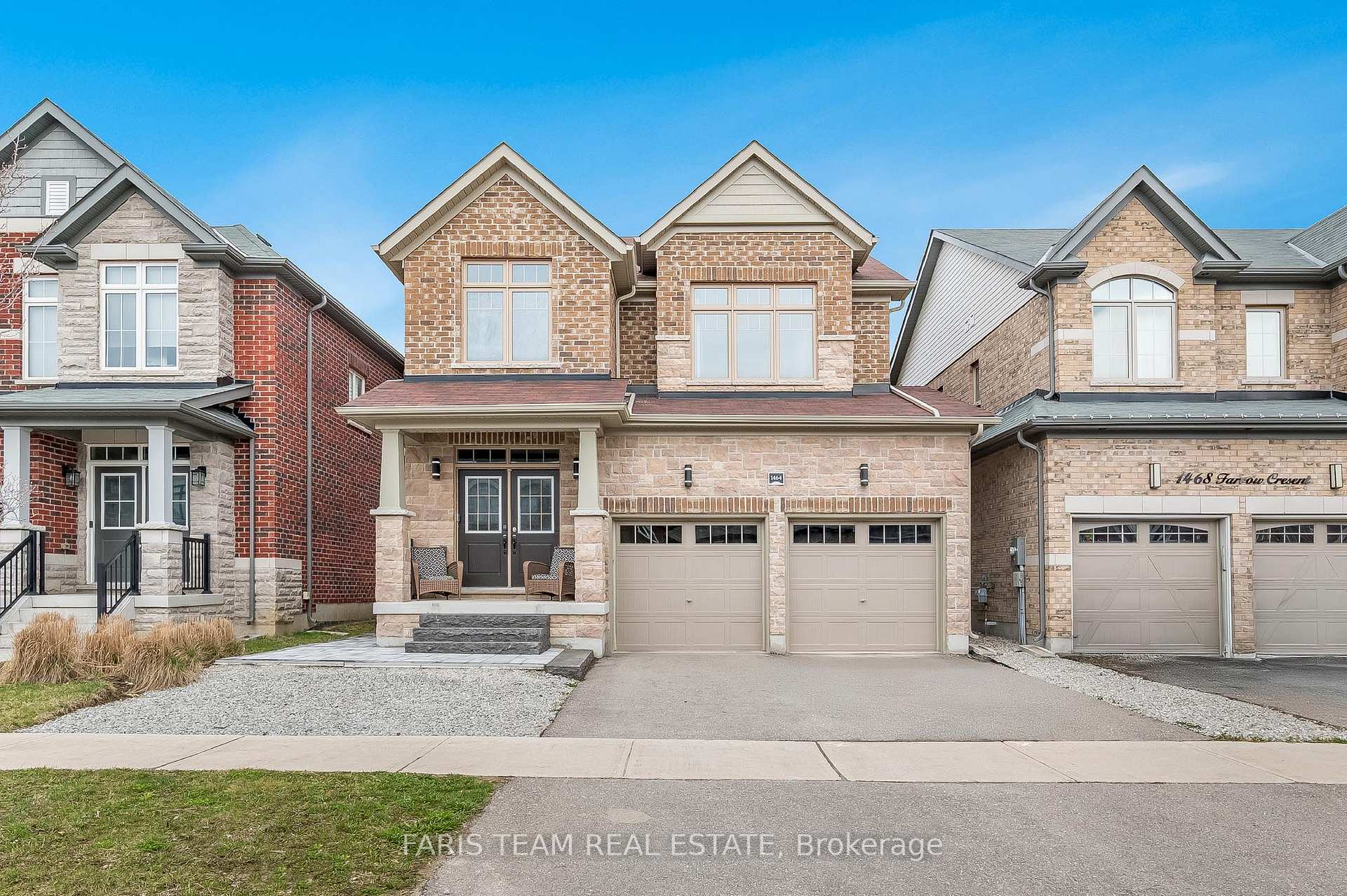 Front of 1464 Farrow Crescent