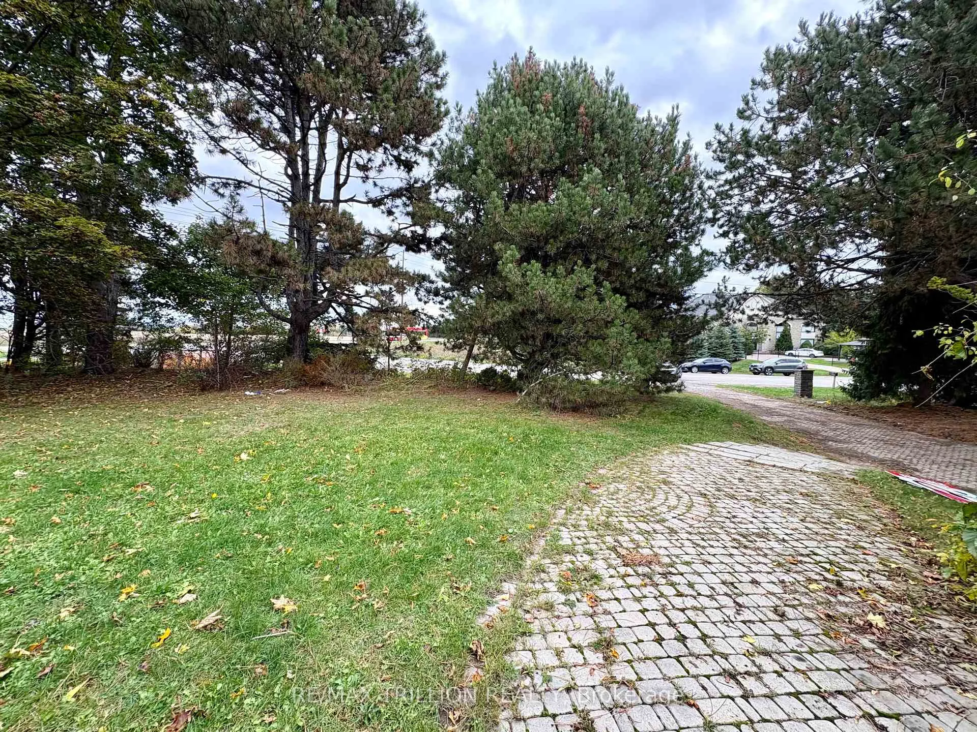 Photo 3 of 55 Glenbourne Park Drive, Markham, Devil's Elbow — HOMEH