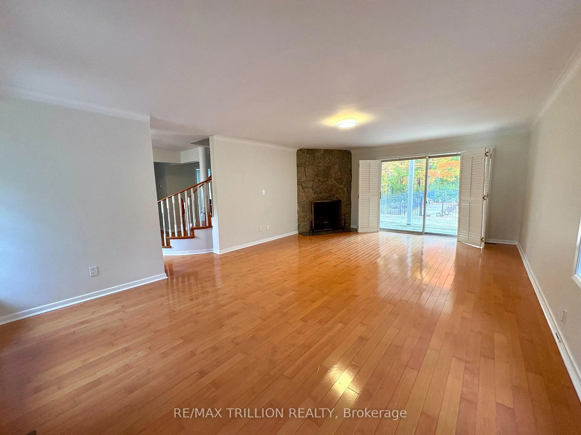 Photo 9 of 55 Glenbourne Park Drive, Markham, Devil's Elbow — HOMEH