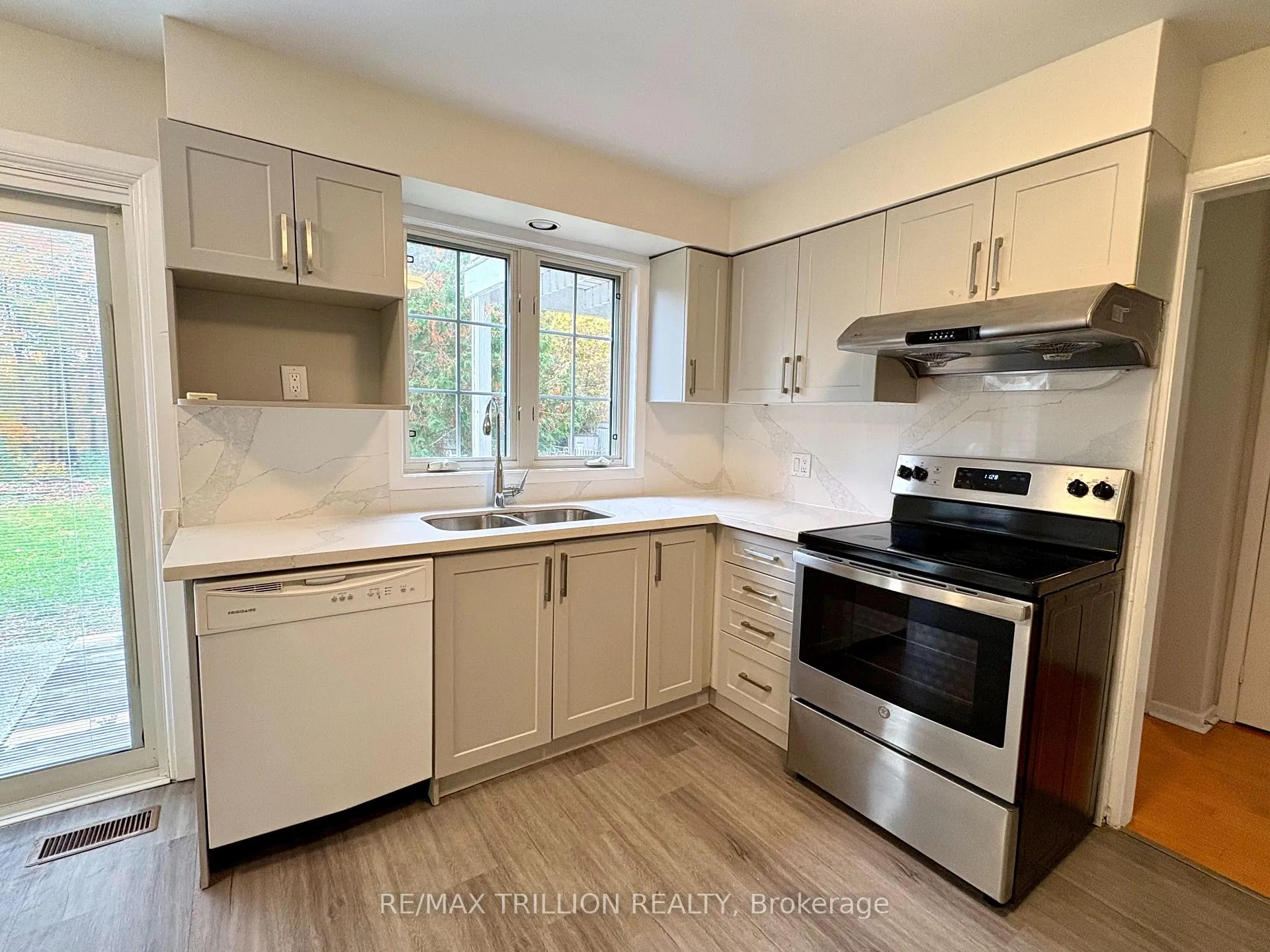 Photo 13 of 55 Glenbourne Park Drive, Markham, Devil's Elbow — HOMEH