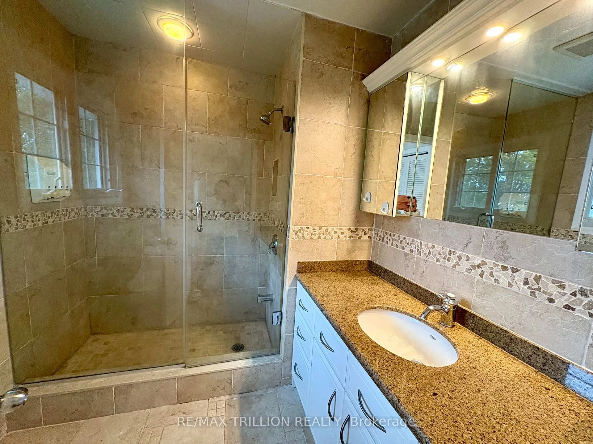 Photo 21 of 55 Glenbourne Park Drive, Markham, Devil's Elbow — HOMEH