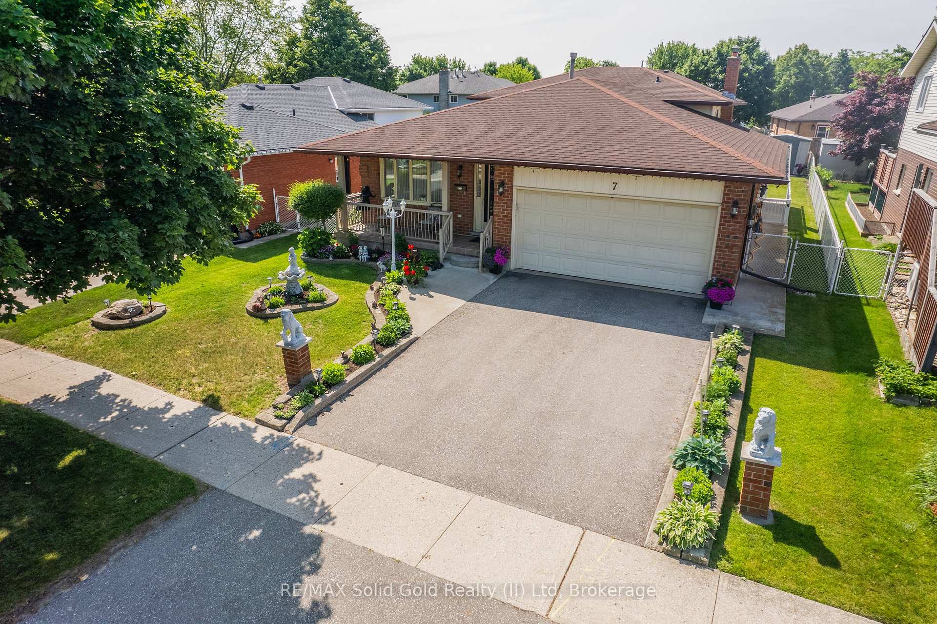 Photo 1 of 7 Quaiser Street, Kitchener — HOMEH