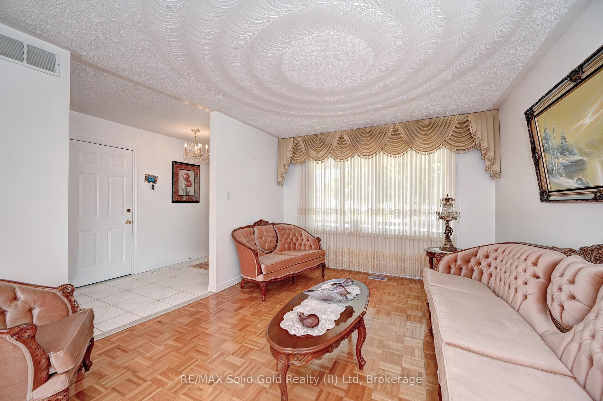 Photo 6 of 7 Quaiser Street, Kitchener — HOMEH