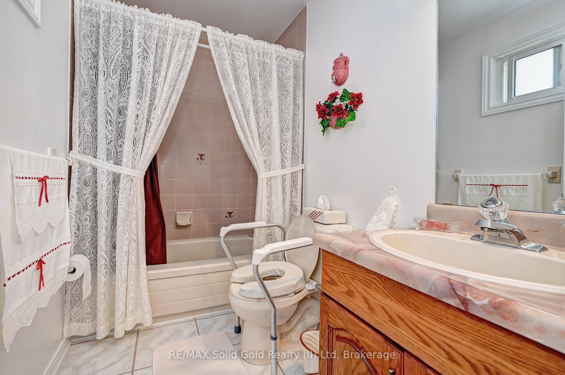 Photo 31 of 7 Quaiser Street, Kitchener — HOMEH