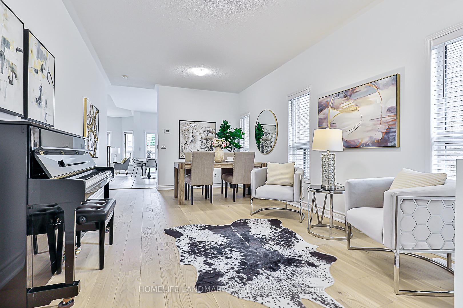 Photo 3 of 112 Orchard Hill Boulevard, Markham, Berczy — HOMEH