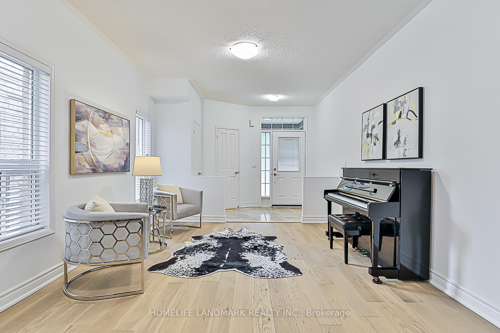 Photo 5 of 112 Orchard Hill Boulevard, Markham, Berczy — HOMEH