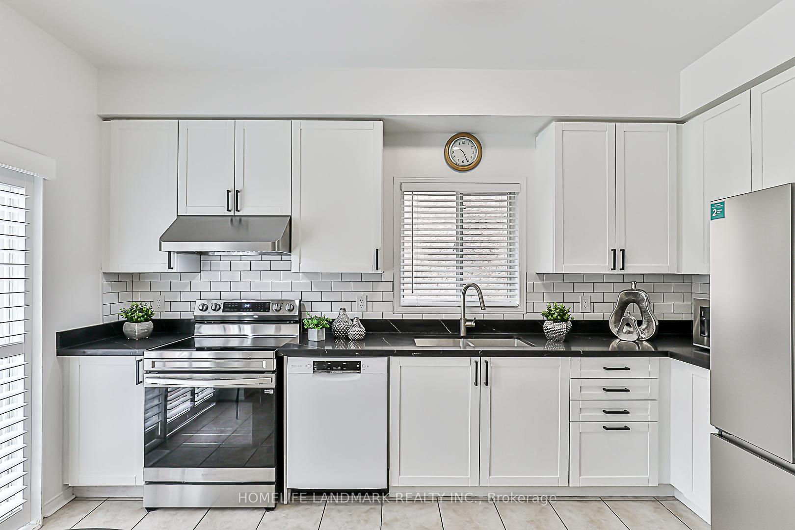 Photo 13 of 112 Orchard Hill Boulevard, Markham, Berczy — HOMEH