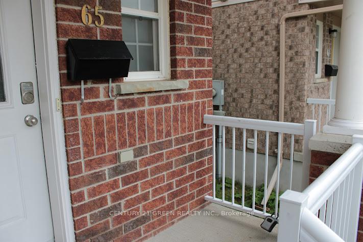Photo 4 of 65 Donnenwerth Drive, Kitchener, Larentian West — HOMEH