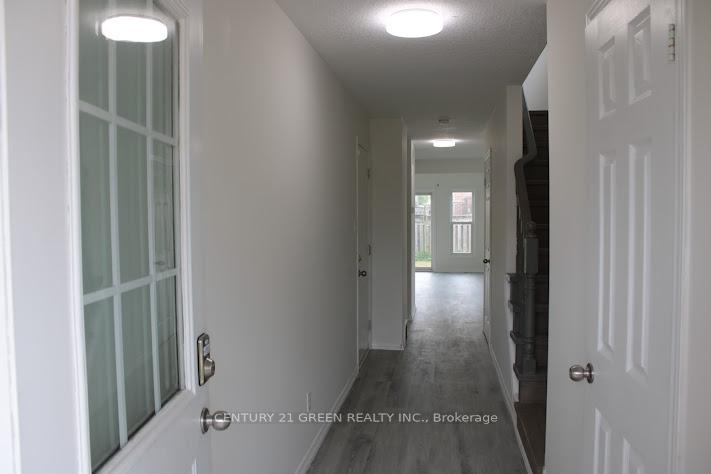 Photo 5 of 65 Donnenwerth Drive, Kitchener, Larentian West — HOMEH