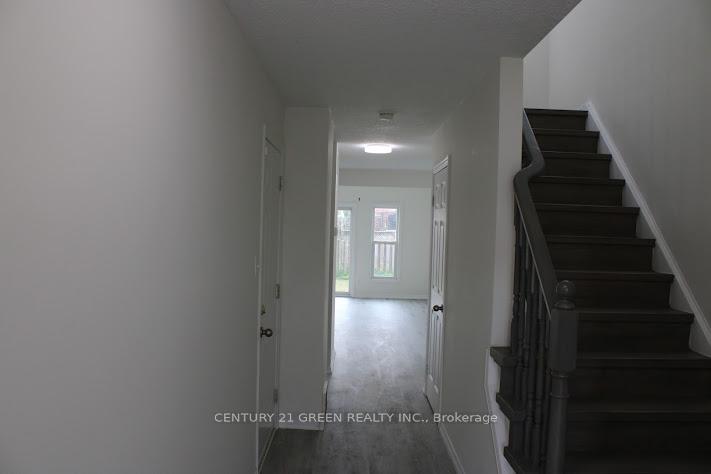 Photo 6 of 65 Donnenwerth Drive, Kitchener, Larentian West — HOMEH