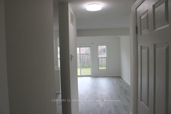 Photo 7 of 65 Donnenwerth Drive, Kitchener, Larentian West — HOMEH