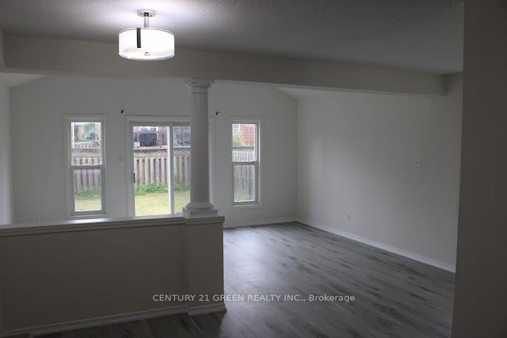 Photo 11 of 65 Donnenwerth Drive, Kitchener, Larentian West — HOMEH