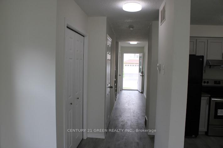 Photo 17 of 65 Donnenwerth Drive, Kitchener, Larentian West — HOMEH