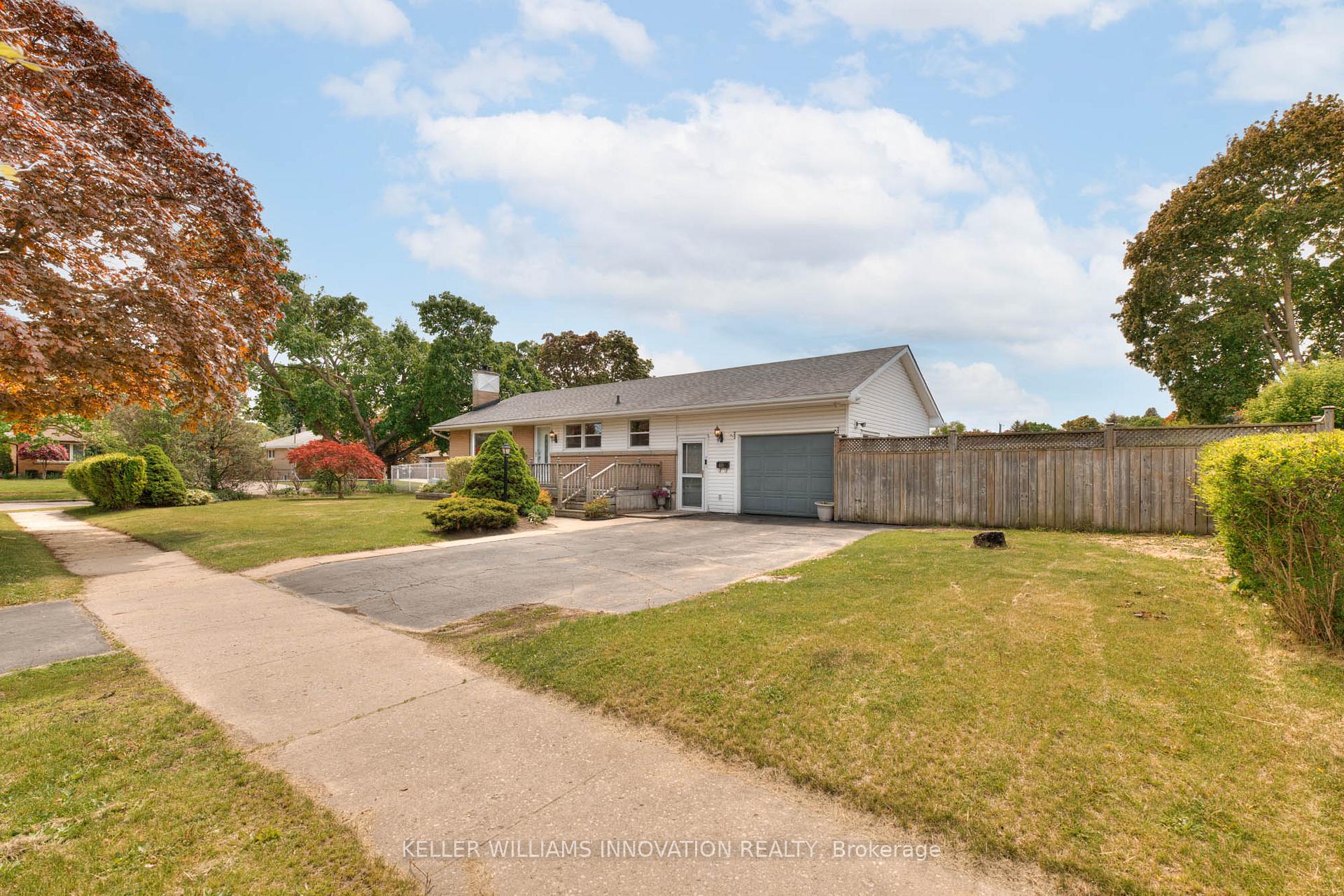 Photo 3 of 155 Byron Avenue, Kitchener — HOMEH