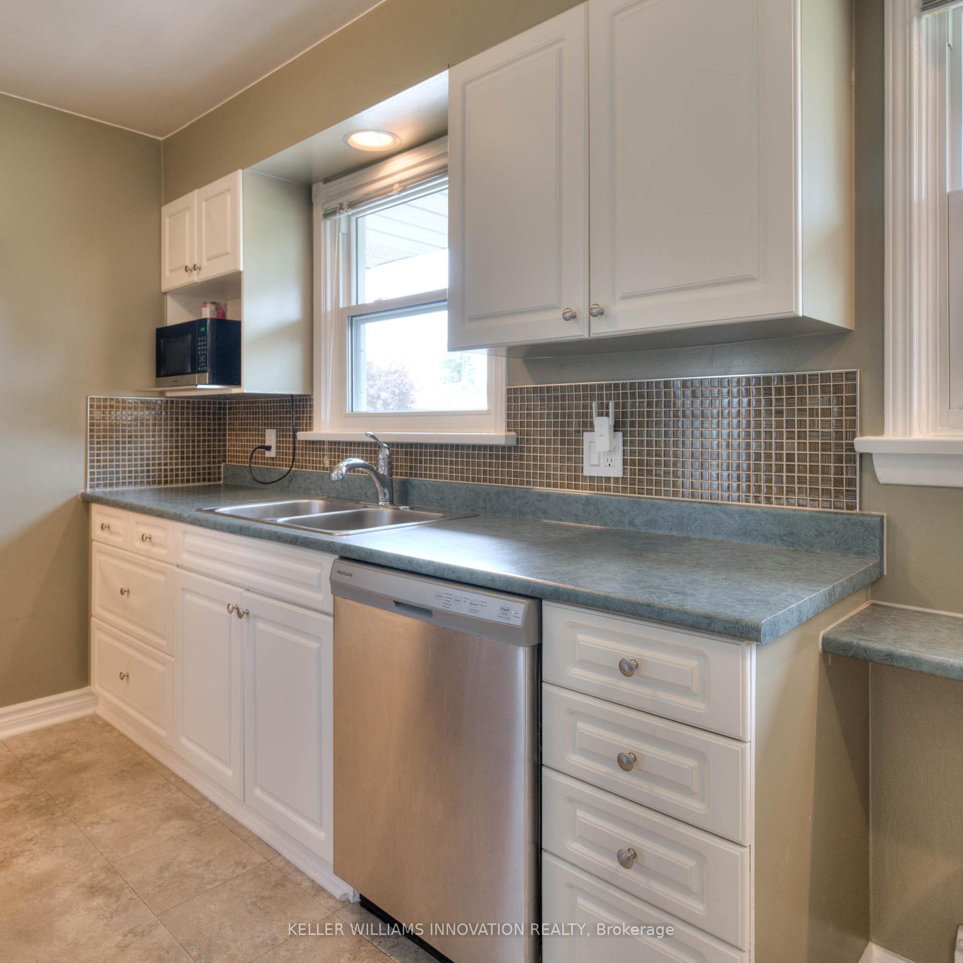 Photo 17 of 155 Byron Avenue, Kitchener — HOMEH