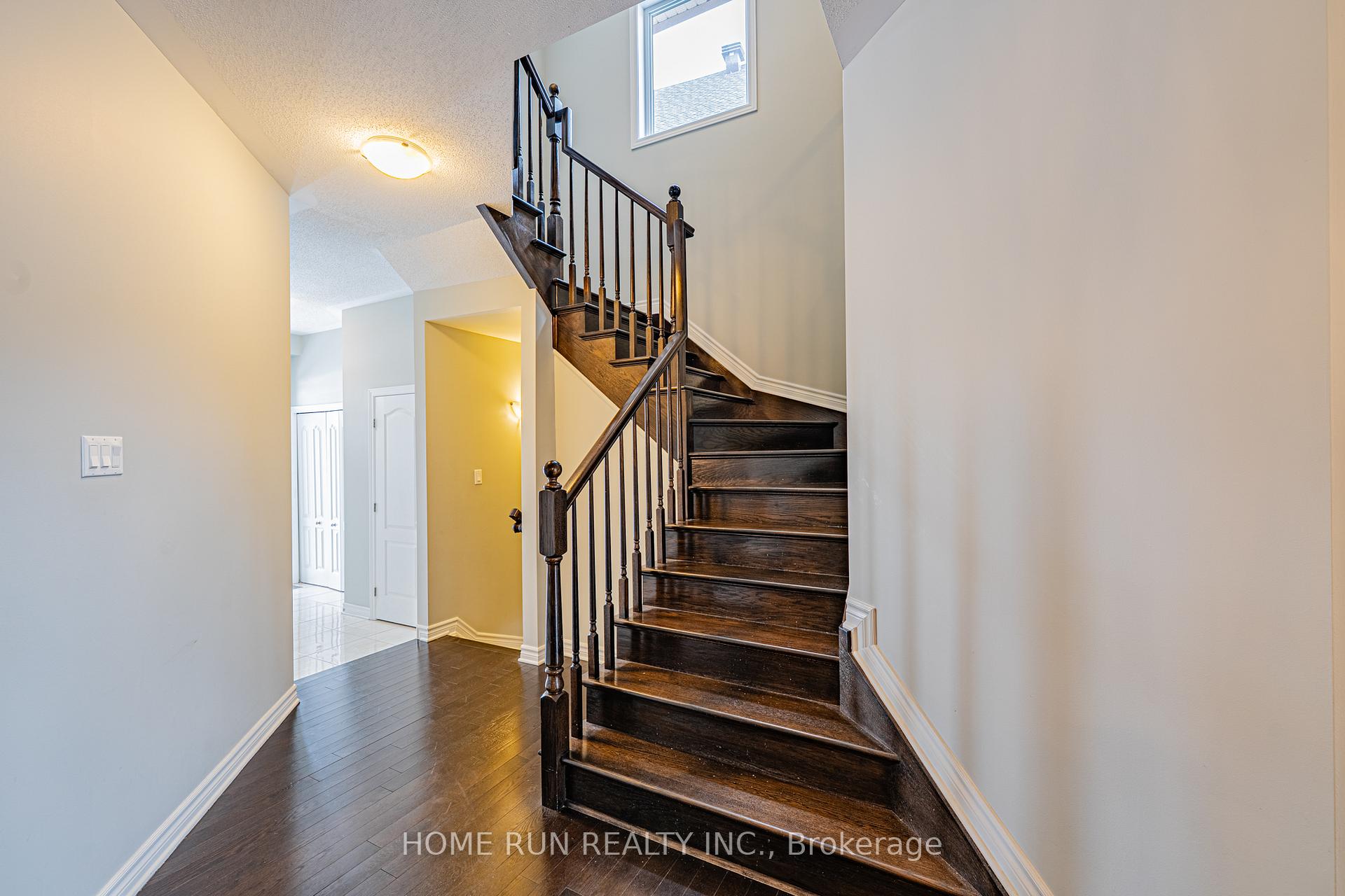 Photo 5 of 1422 Carronbridge Circle, Ottawa, Kanata - Emerald Meadows/Trailwest — HOMEH