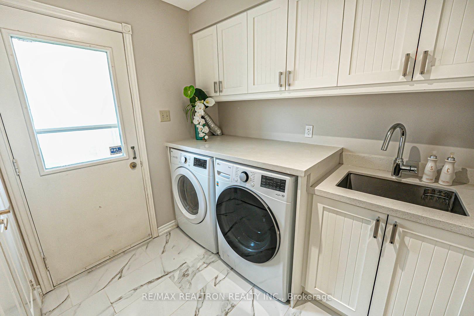 Photo 18 of 53 Leighland Drive, Markham, Unionville — HOMEH