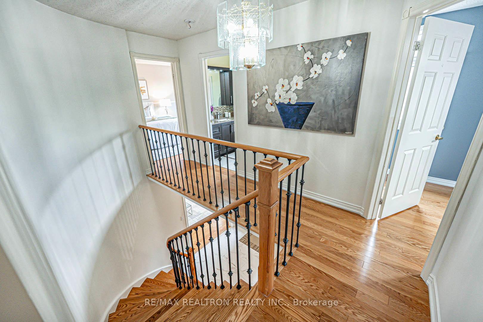 Photo 20 of 53 Leighland Drive, Markham, Unionville — HOMEH