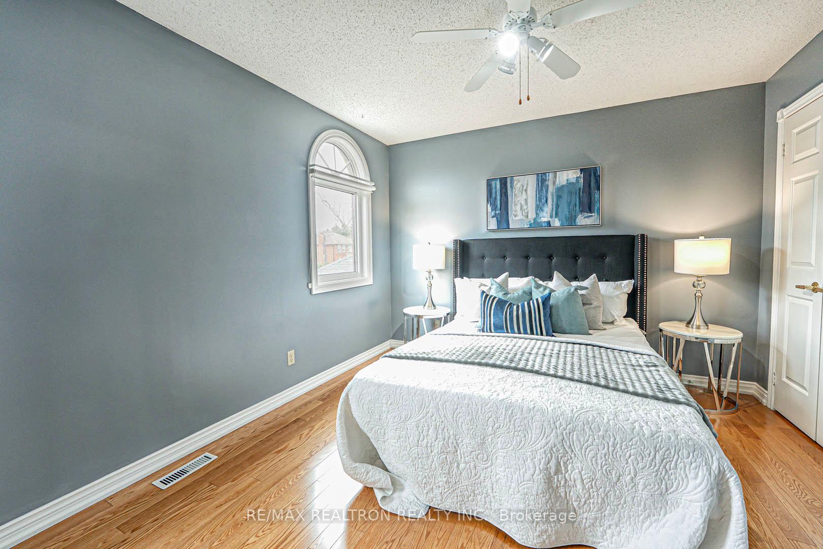 Photo 31 of 53 Leighland Drive, Markham, Unionville — HOMEH