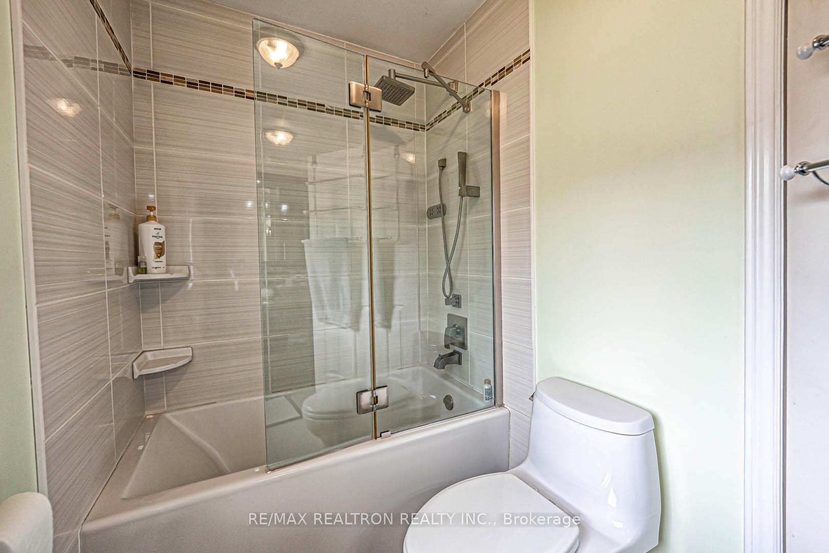 Photo 35 of 53 Leighland Drive, Markham, Unionville — HOMEH