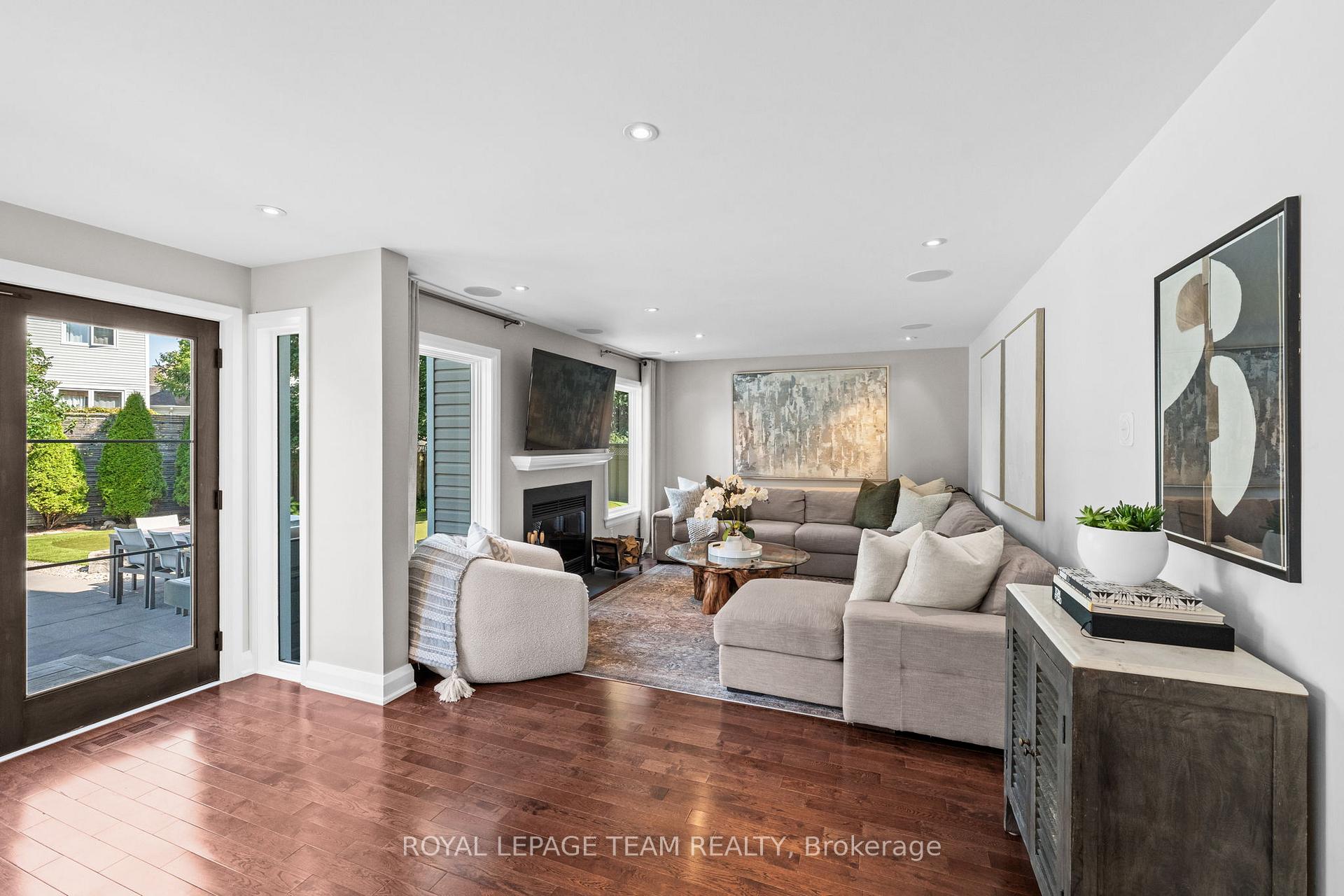 Photo 13 of 39 Wheatland Avenue, Ottawa, Kanata - Emerald Meadows/Trailwest — HOMEH