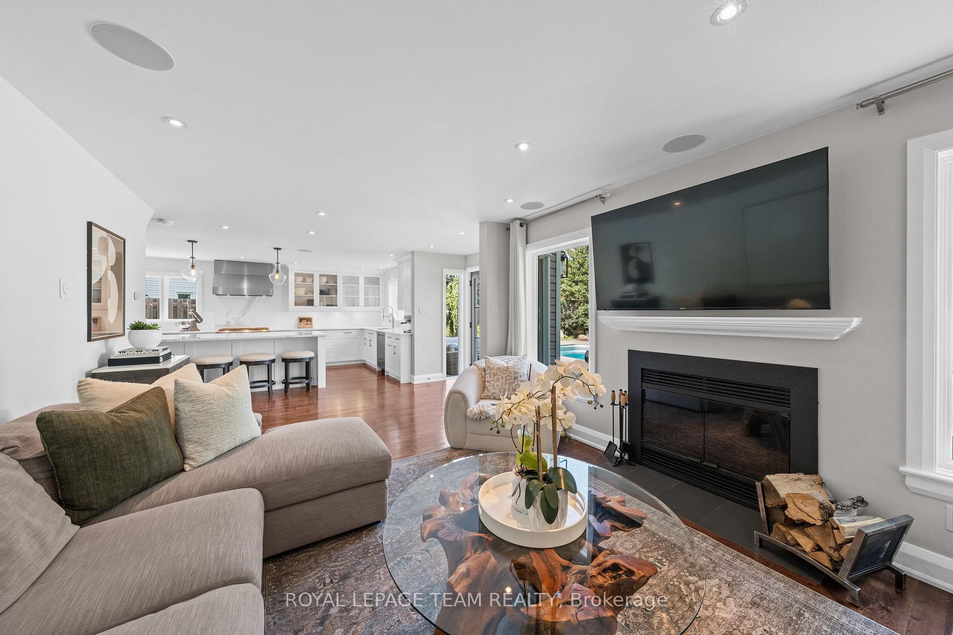 Photo 15 of 39 Wheatland Avenue, Ottawa, Kanata - Emerald Meadows/Trailwest — HOMEH