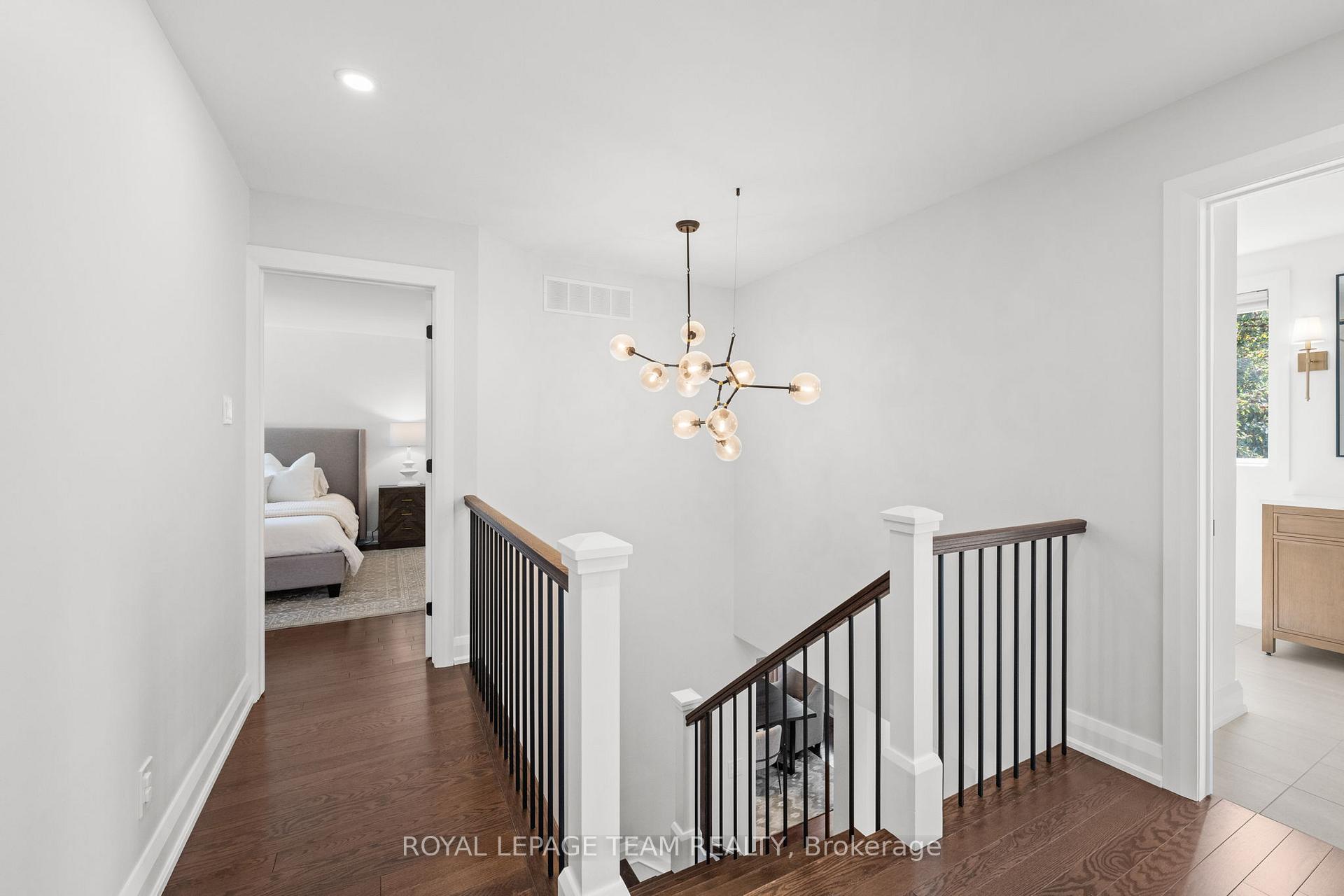 Photo 23 of 39 Wheatland Avenue, Ottawa, Kanata - Emerald Meadows/Trailwest — HOMEH