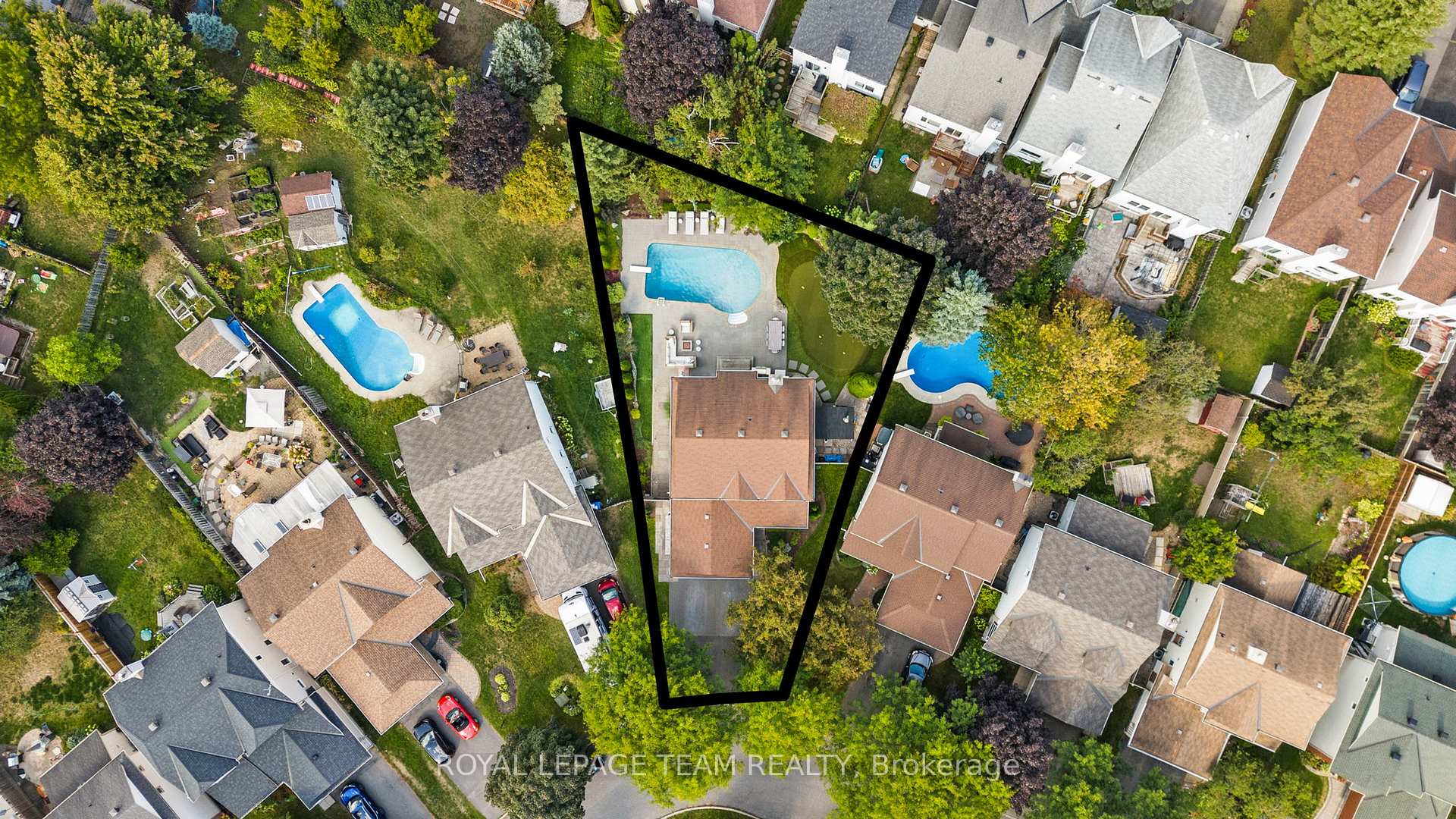Photo 41 of 39 Wheatland Avenue, Ottawa, Kanata - Emerald Meadows/Trailwest — HOMEH