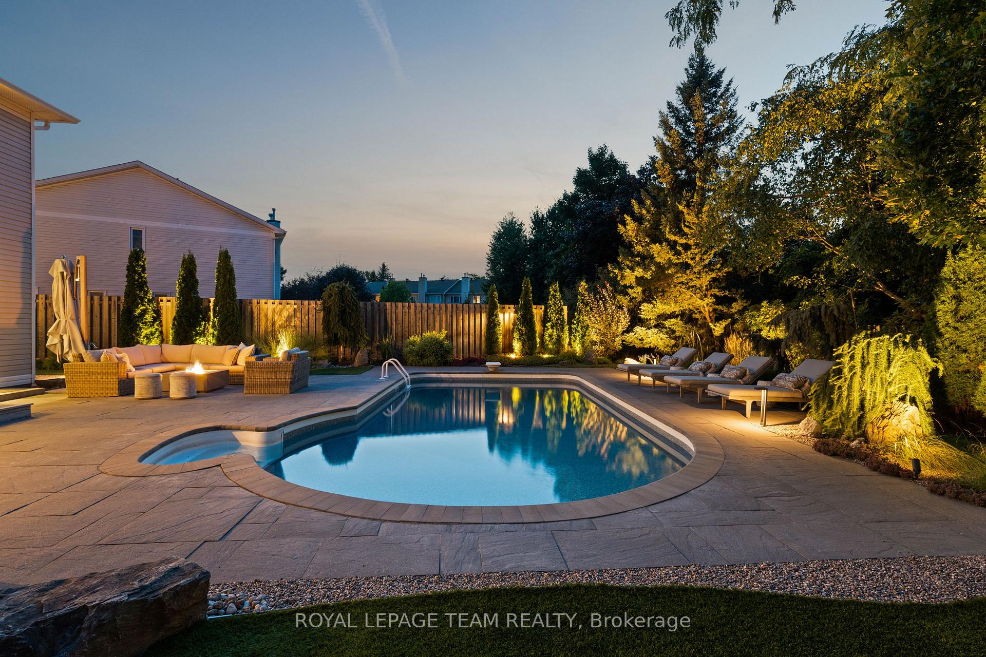 Photo 47 of 39 Wheatland Avenue, Ottawa, Kanata - Emerald Meadows/Trailwest — HOMEH