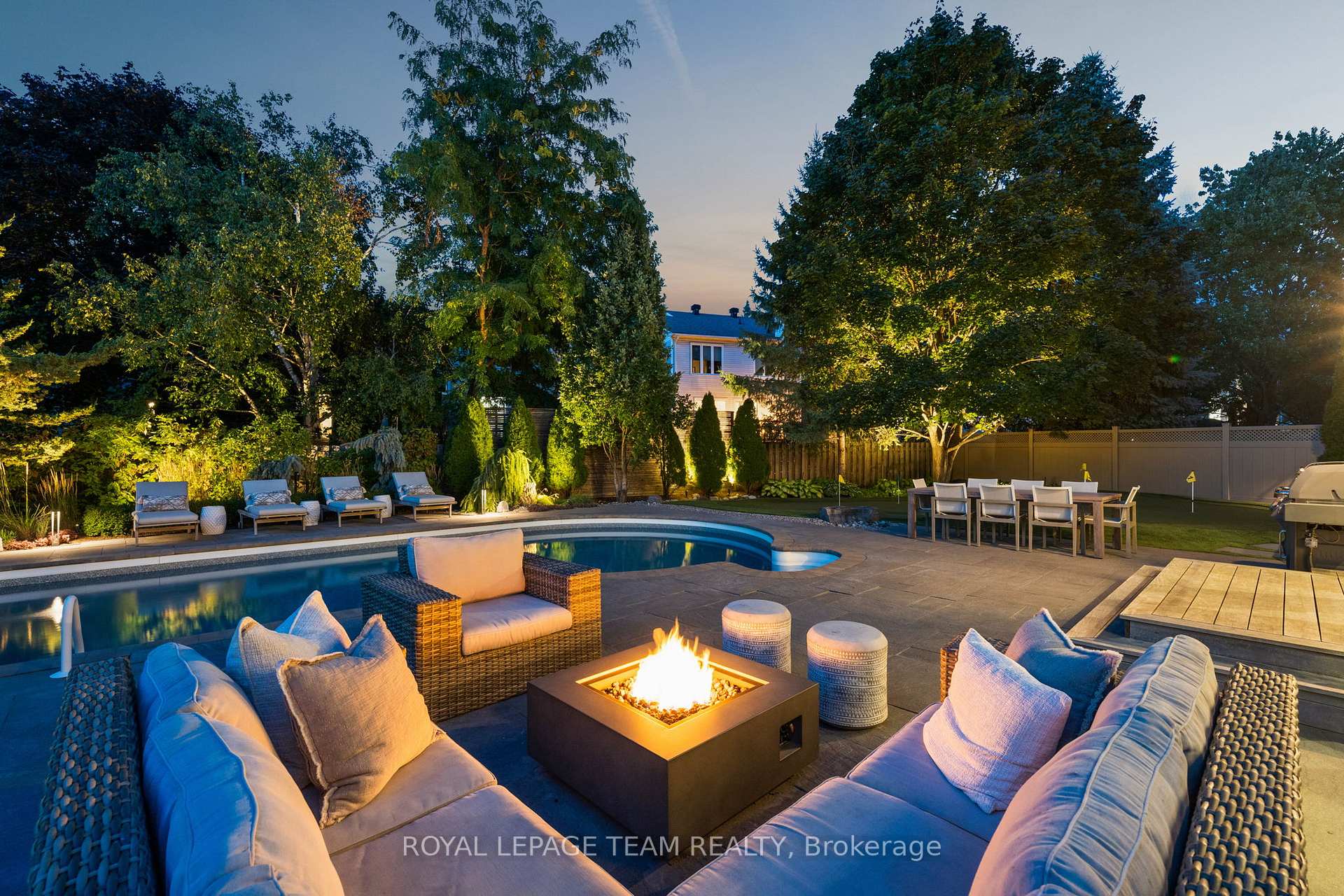 Photo 48 of 39 Wheatland Avenue, Ottawa, Kanata - Emerald Meadows/Trailwest — HOMEH