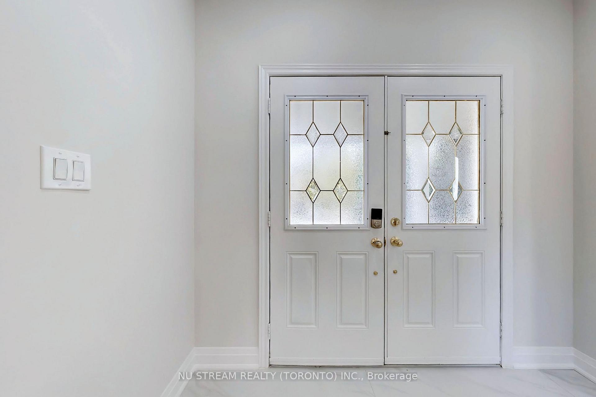 Photo 3 of 20 Pamgrey Road, Markham, Greensborough — HOMEH