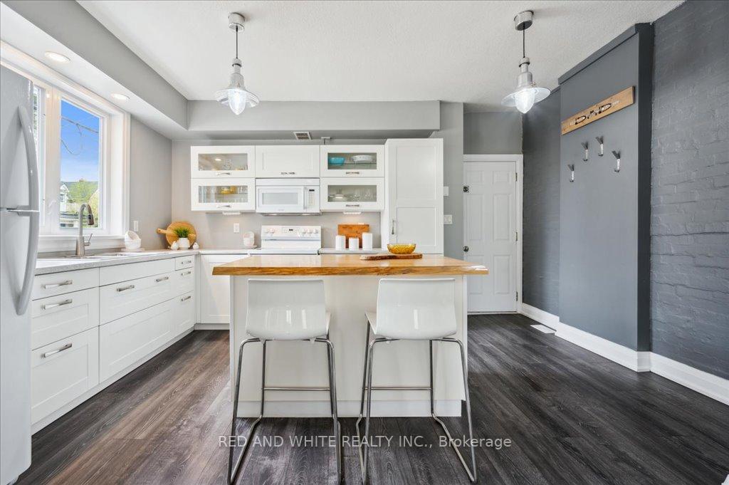 Photo 8 of 43 Cedar Street N, Kitchener — HOMEH