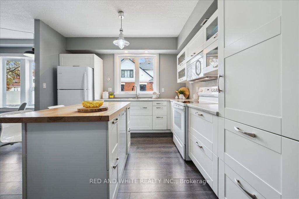 Photo 9 of 43 Cedar Street N, Kitchener — HOMEH
