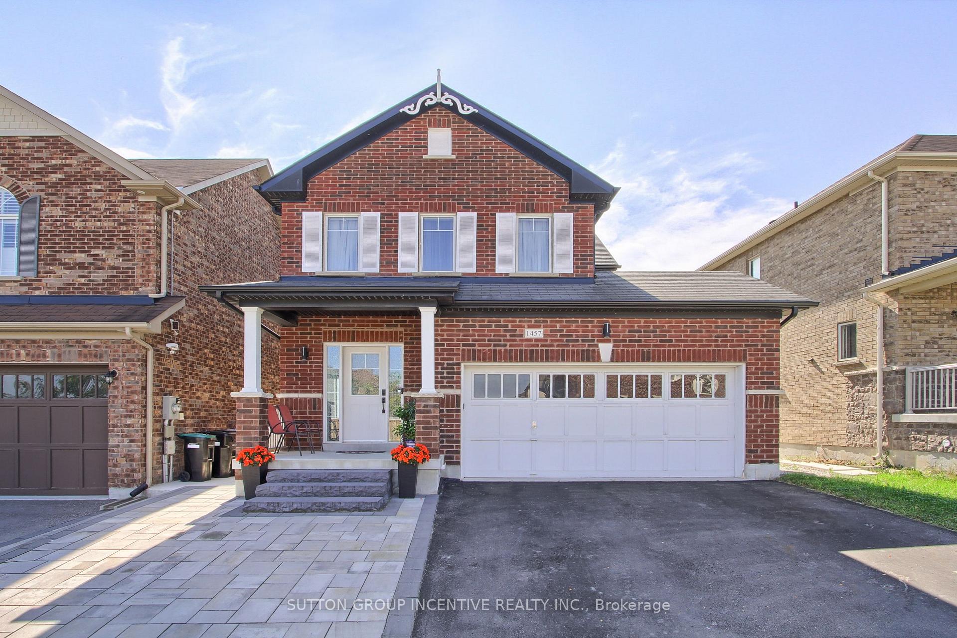 Front of 1457 Lormel Gate Avenue