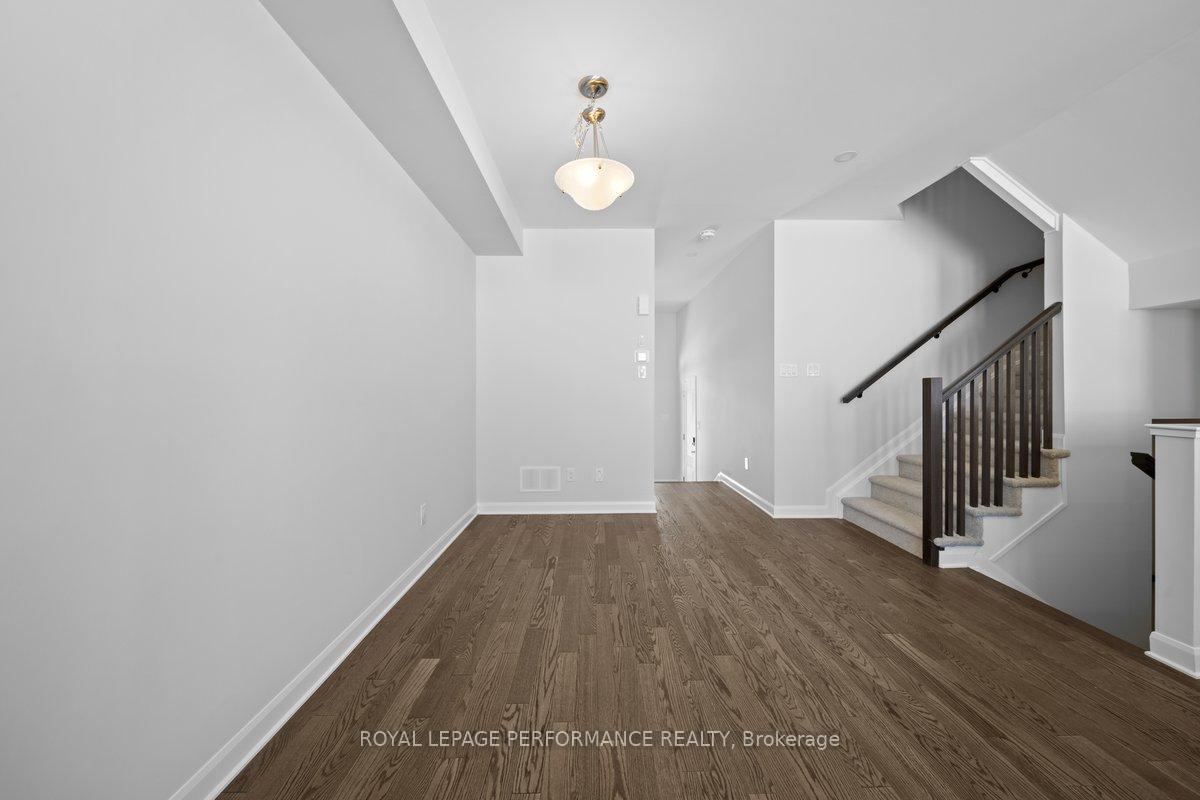 Photo 6 of 130 Invention Boulevard, Ottawa, Kanata - Morgan's Grant/South March — HOMEH