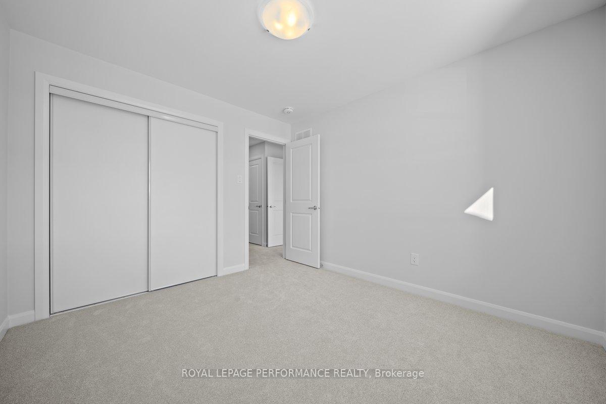 Photo 16 of 130 Invention Boulevard, Ottawa, Kanata - Morgan's Grant/South March — HOMEH