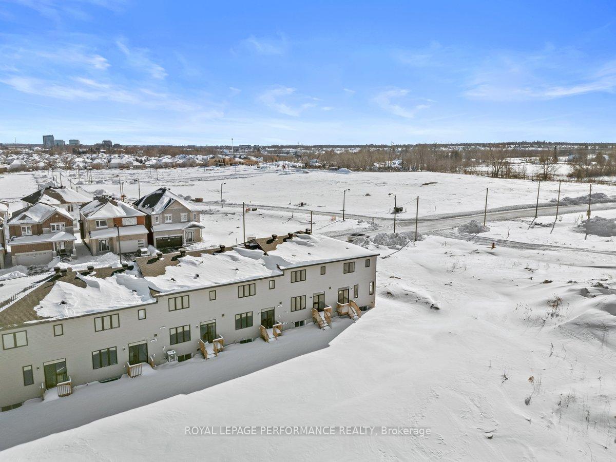 Photo 22 of 130 Invention Boulevard, Ottawa, Kanata - Morgan's Grant/South March — HOMEH