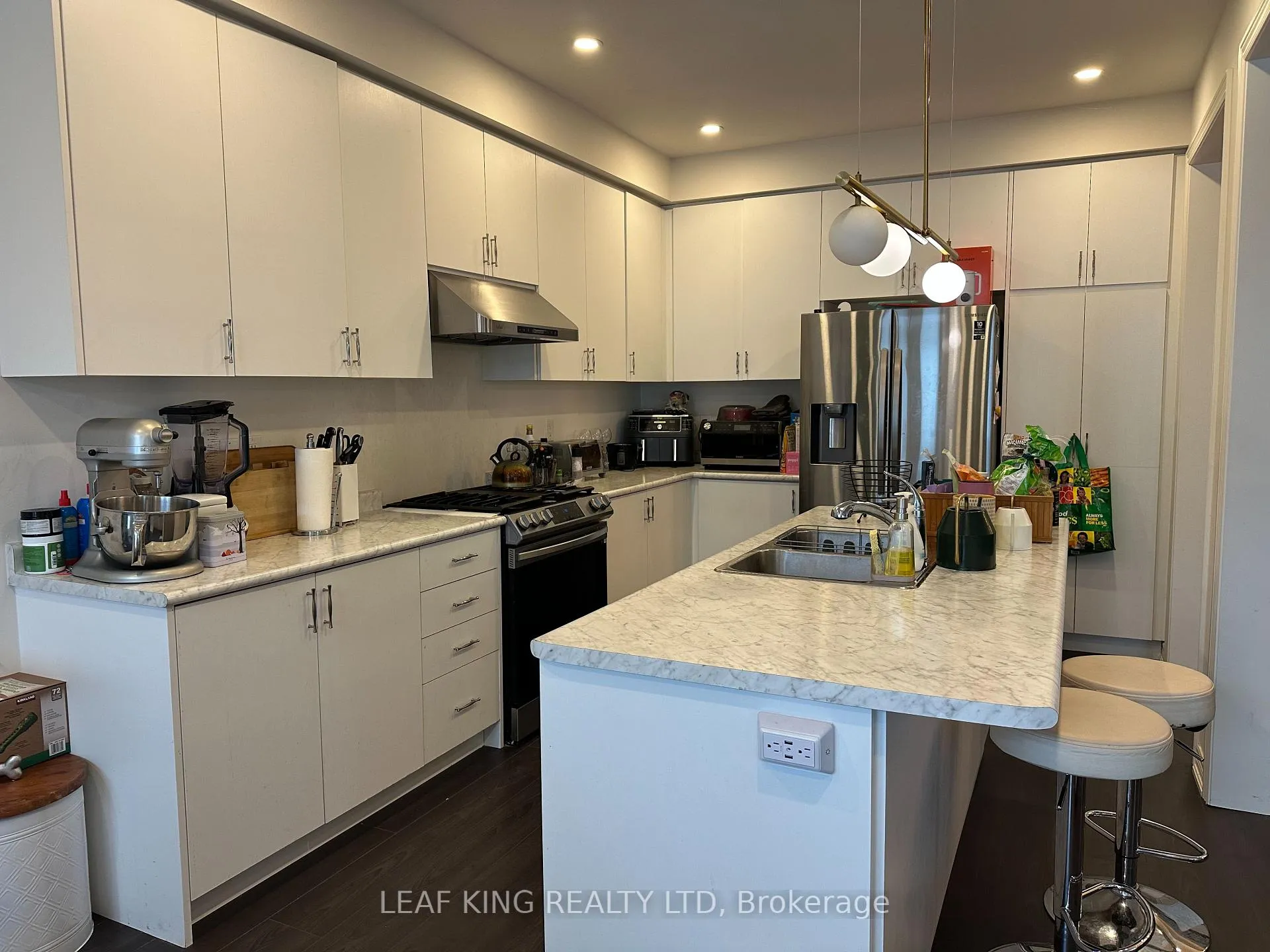 Photo 4 of 44 Ebenezer Drive, Hamilton, Waterdown — HOMEH