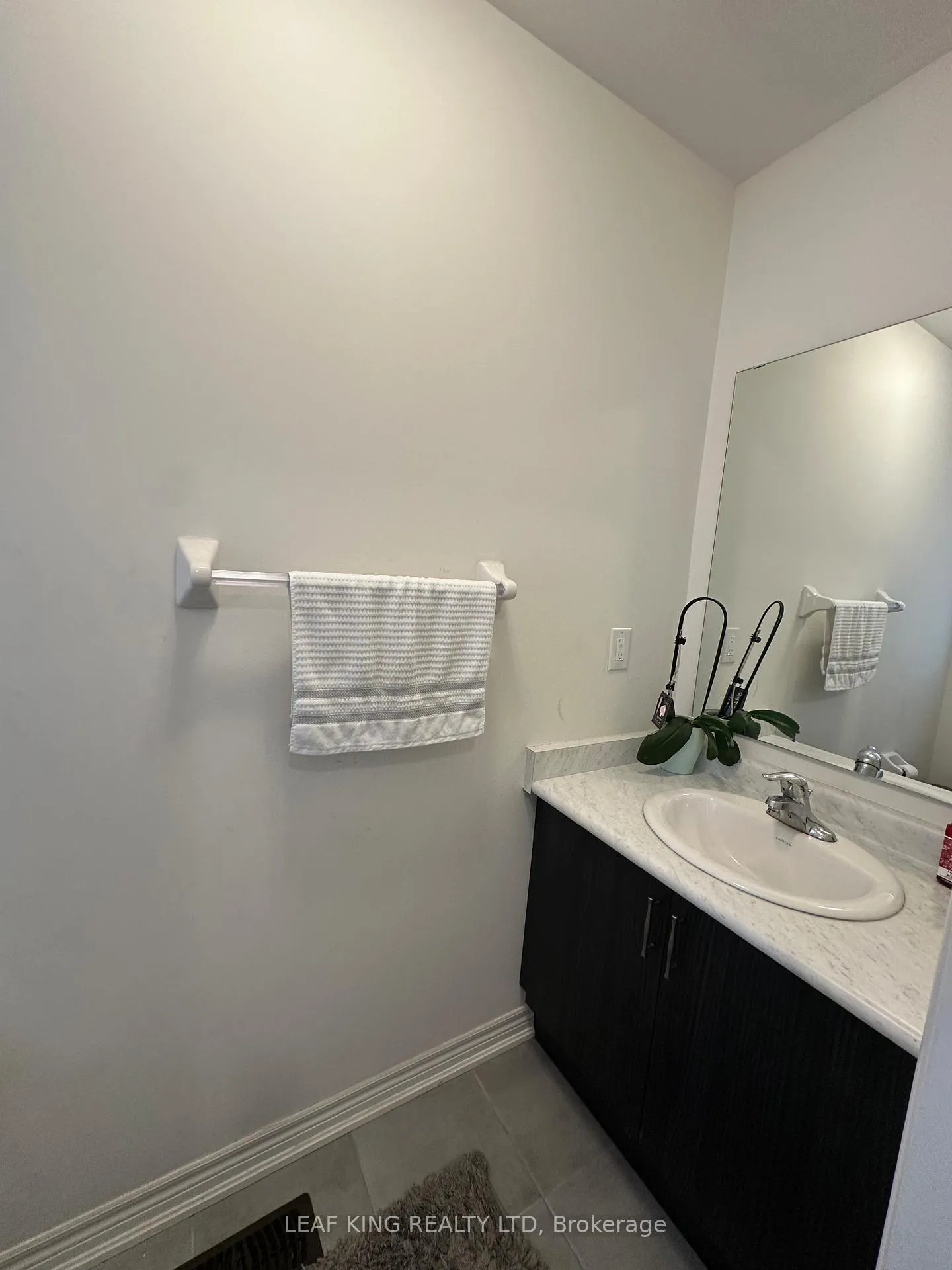 Photo 22 of 44 Ebenezer Drive, Hamilton, Waterdown — HOMEH