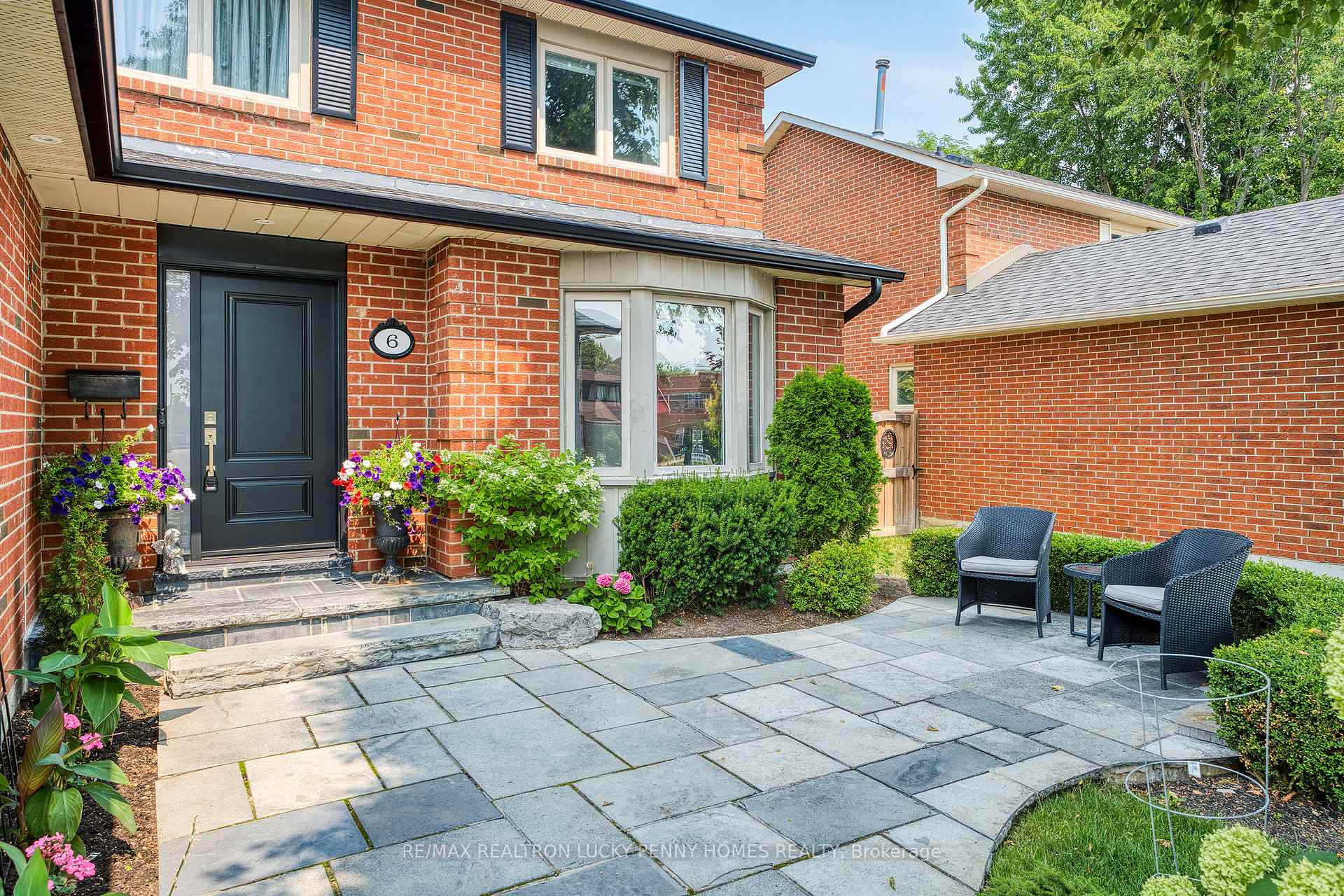 Photo 4 of 6 Larkin Avenue, Markham, Markham Village — HOMEH