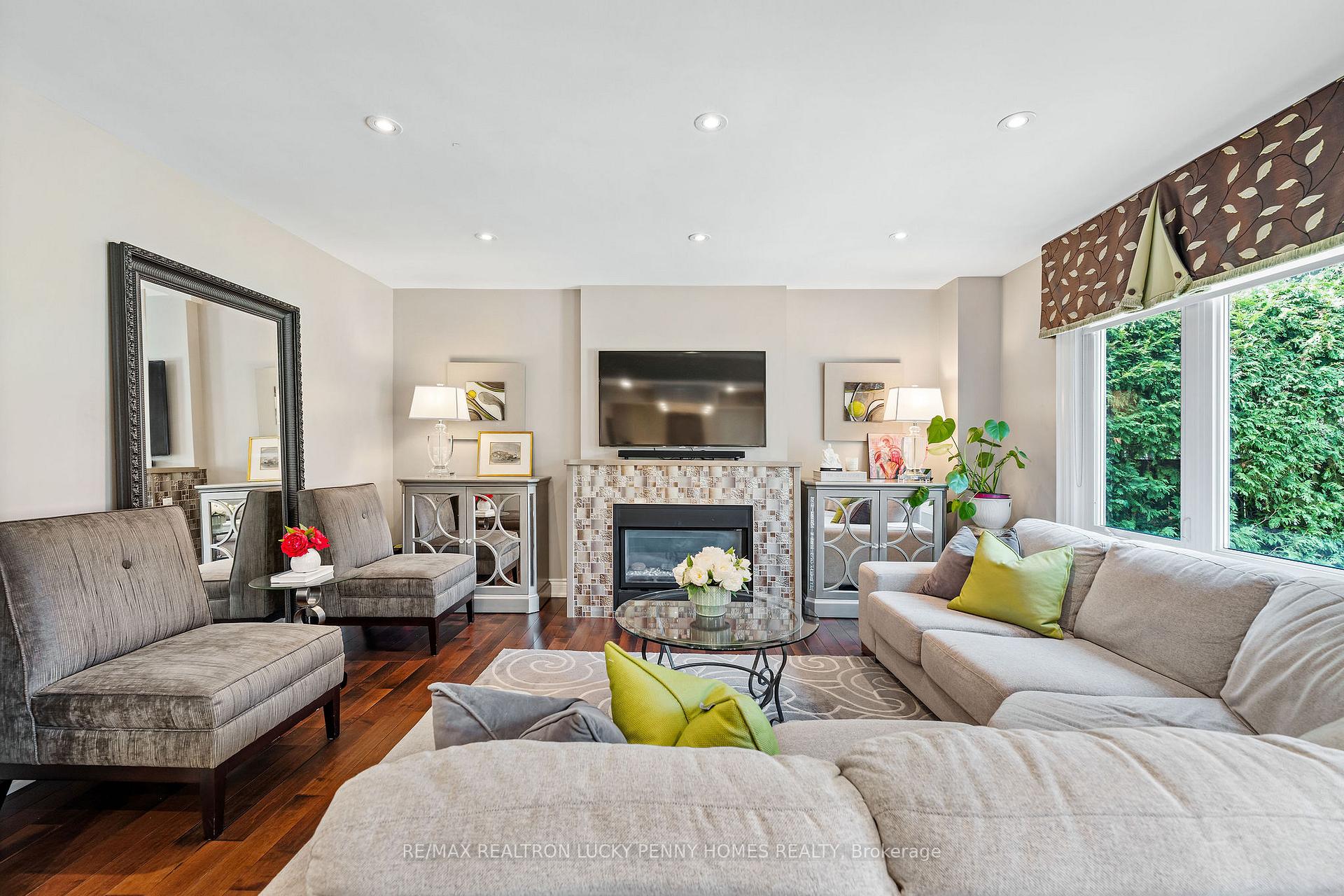 Photo 14 of 6 Larkin Avenue, Markham, Markham Village — HOMEH