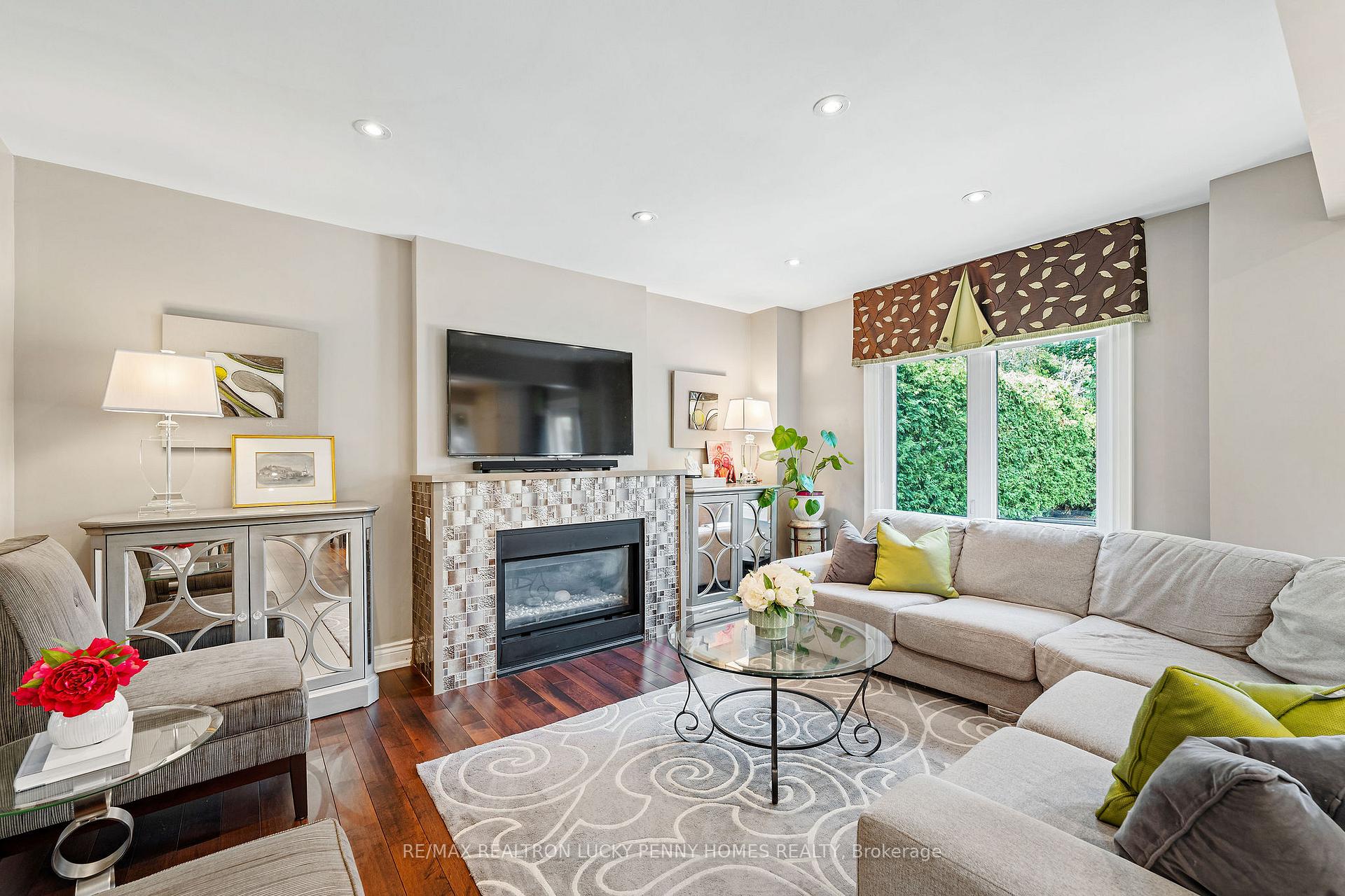 Photo 15 of 6 Larkin Avenue, Markham, Markham Village — HOMEH