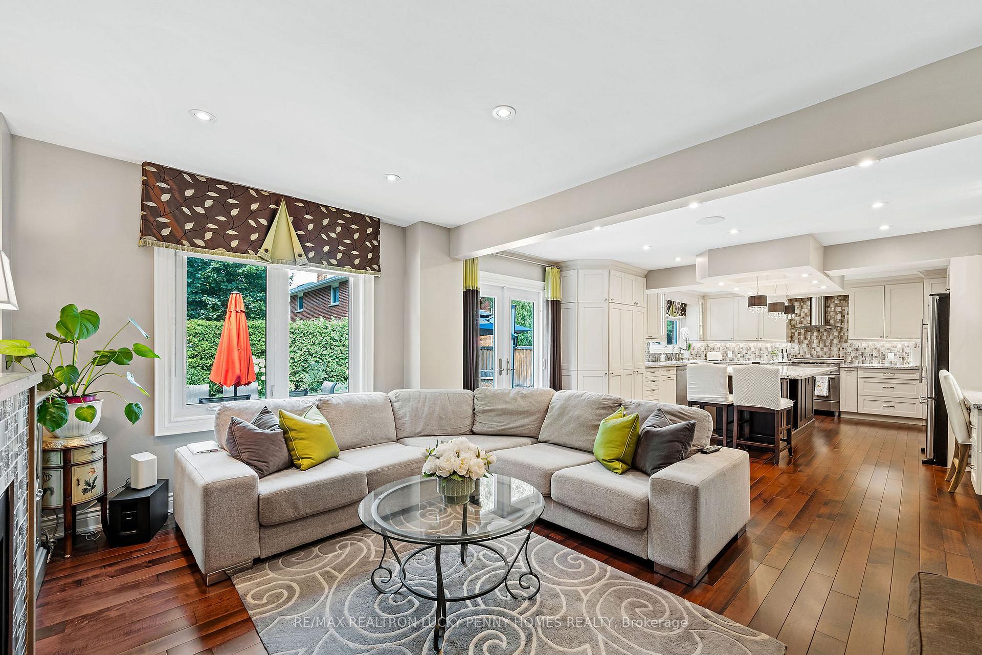 Photo 16 of 6 Larkin Avenue, Markham, Markham Village — HOMEH