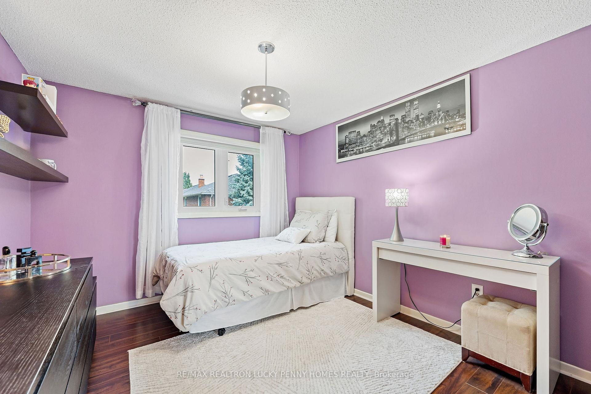 Photo 23 of 6 Larkin Avenue, Markham, Markham Village — HOMEH