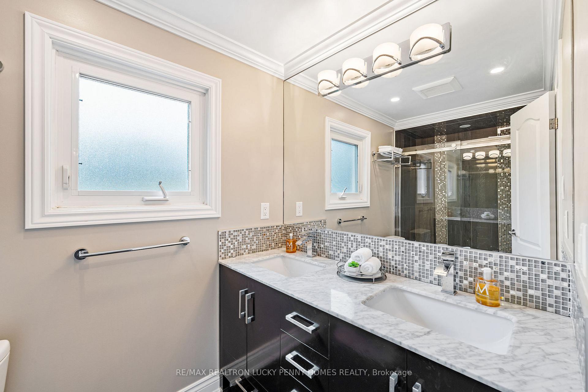 Photo 25 of 6 Larkin Avenue, Markham, Markham Village — HOMEH