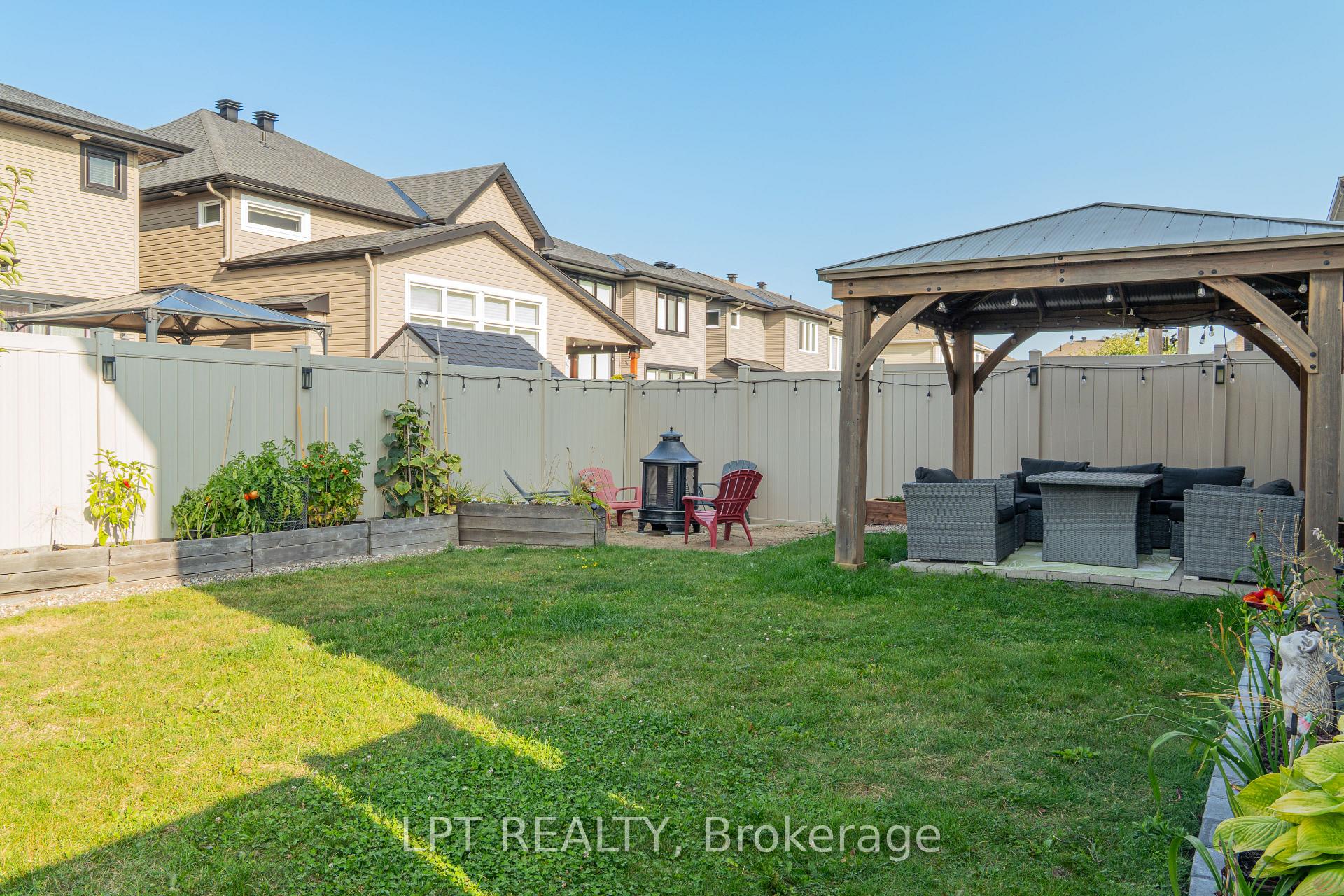 Photo 6 of 410 Andalusian Crescent, Ottawa, Kanata - Emerald Meadows/Trailwest — HOMEH