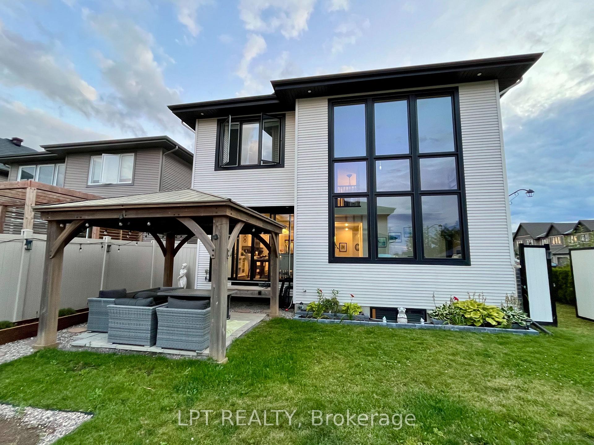 Photo 8 of 410 Andalusian Crescent, Ottawa, Kanata - Emerald Meadows/Trailwest — HOMEH